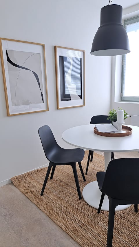 Central 3-room apartment for up to 6 guests – modern