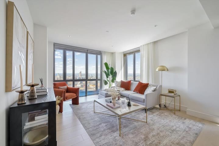 *Rare Find* Battersea Powerhouse Luxe