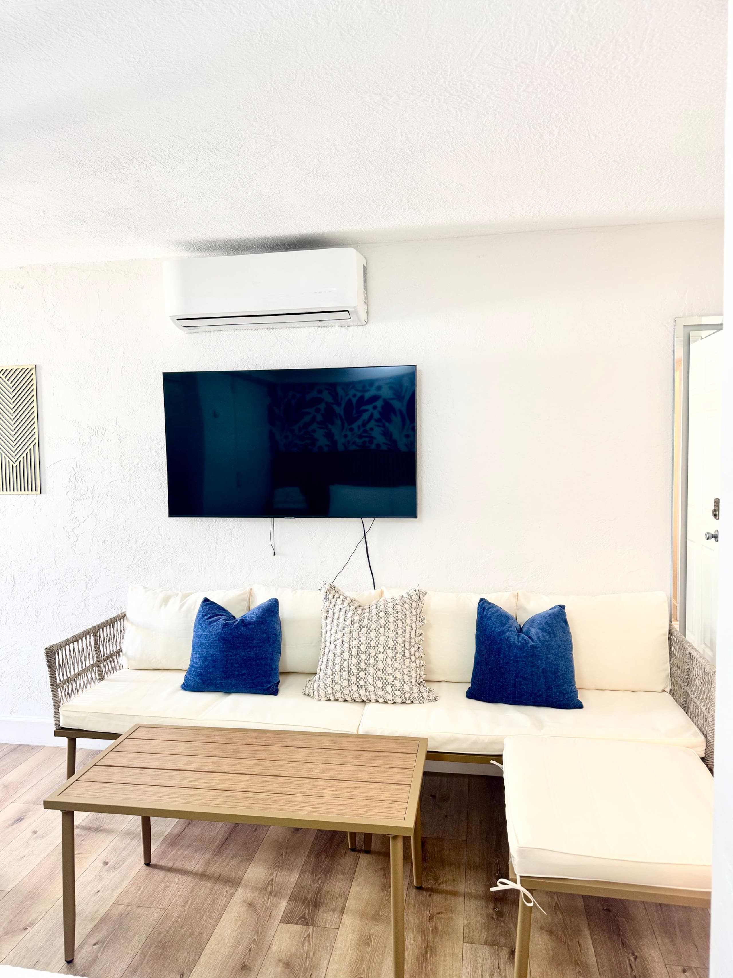 Ocean View 3 bed/3 bath Penthouse in Waikiki - Image 5
