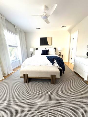 Large 3BR/2BA, Near NYC, MetLife, Liberty State Pk gallery image 2