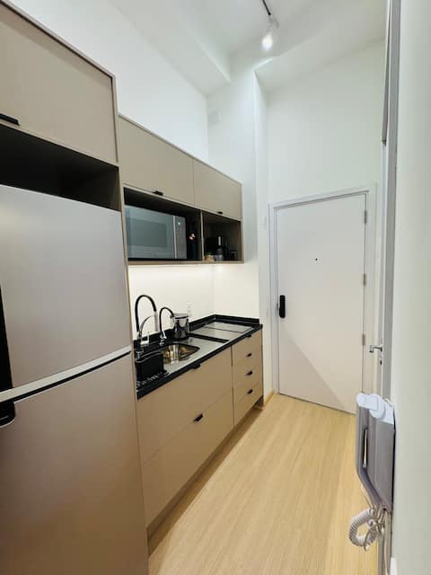 Top performing Airbnb: Modern studio near the subway and American Consulate of the United States in Santo Amaro