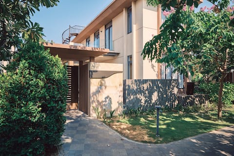 3BR Private Pool Villa in Wyndham Garden Cam Ranh