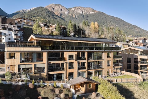 3 ZimmerW LärchenSpa  RooftopWhirlpool+ StubaiCard