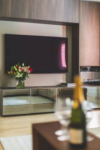 3 Bedroom Luxury Apt Westminster AC & Elevators gallery image 4