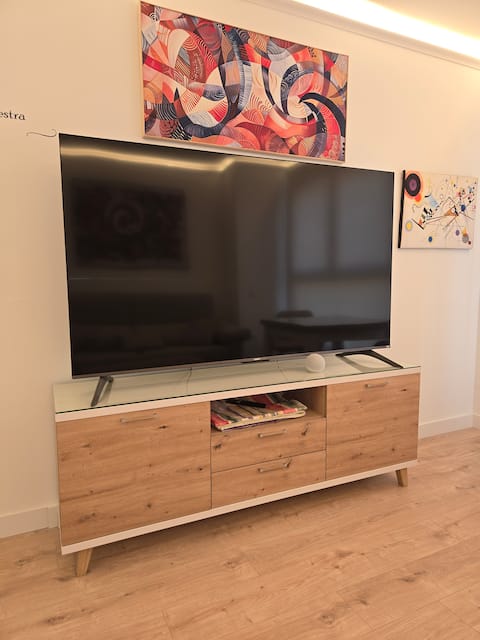 Top Airbnb: Málaga-Sky 21 Downtown Wifi” in Martiricos