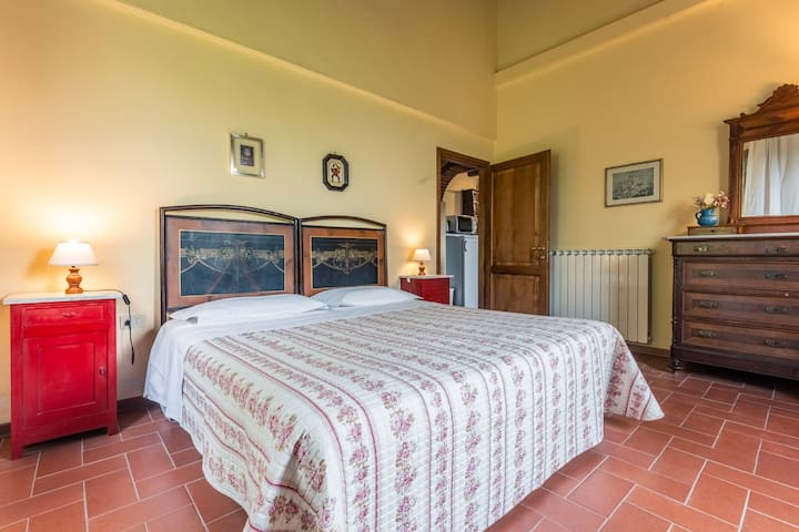 საძინებელი 1