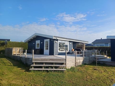 Lovely cottage close to the water