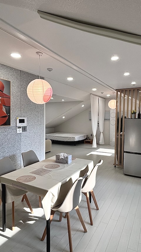 [Jung's vill] 25 pyeong/terrace/5 minutes walk from Siheungneunggok Station/nearby eating street/※ N