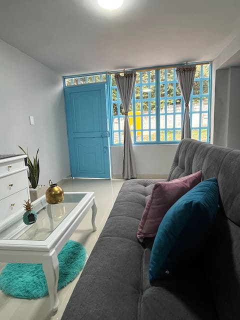 Successful Airbnb property: Cozy House+Kitchen+AC+Petfriendly+TV+WiFi@Cali in San Fernando Viejo