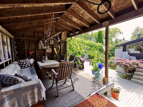 Cozy house with garden room, close to the lake and the zoo.