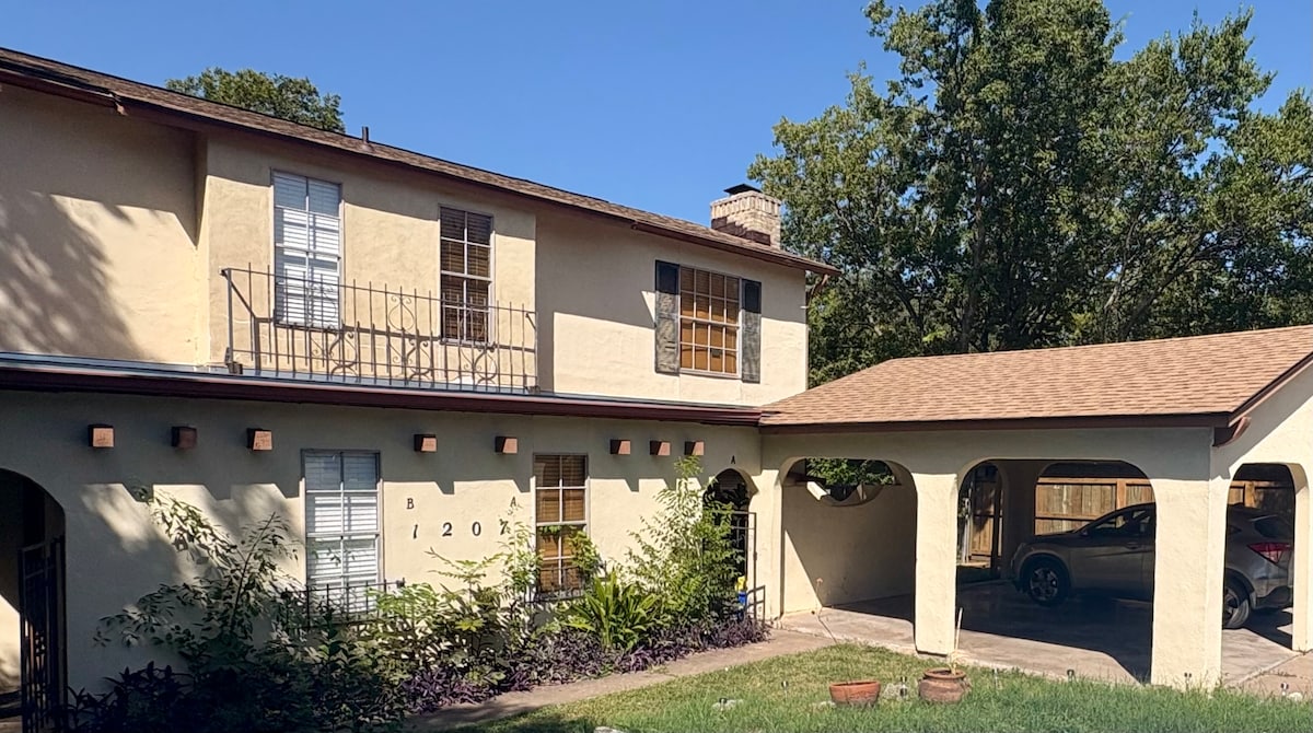[Sep deals!] Cozy East Austin Oasis, no pet fee
