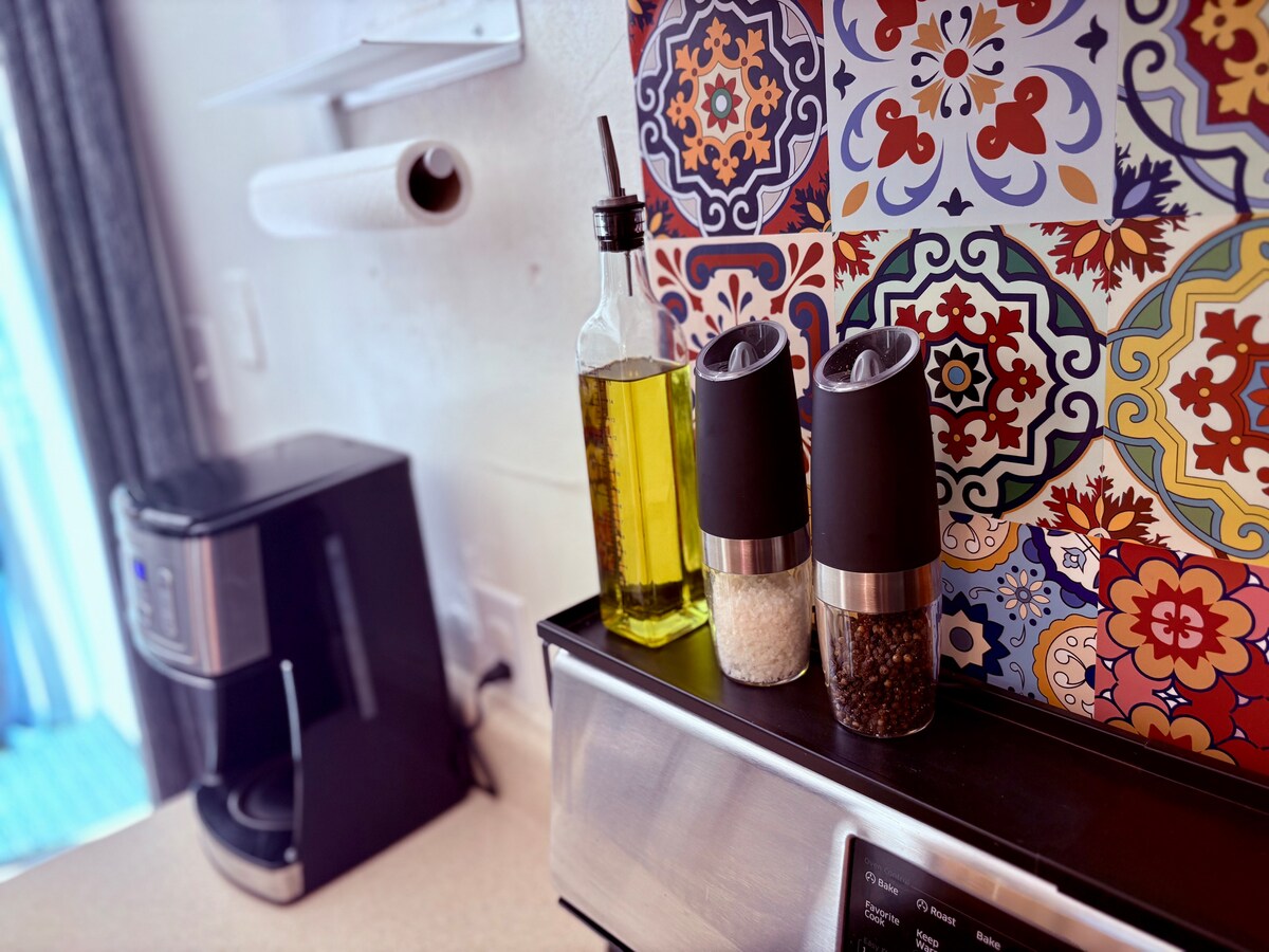 [Sep deals!] Cozy East Austin Oasis, no pet fee