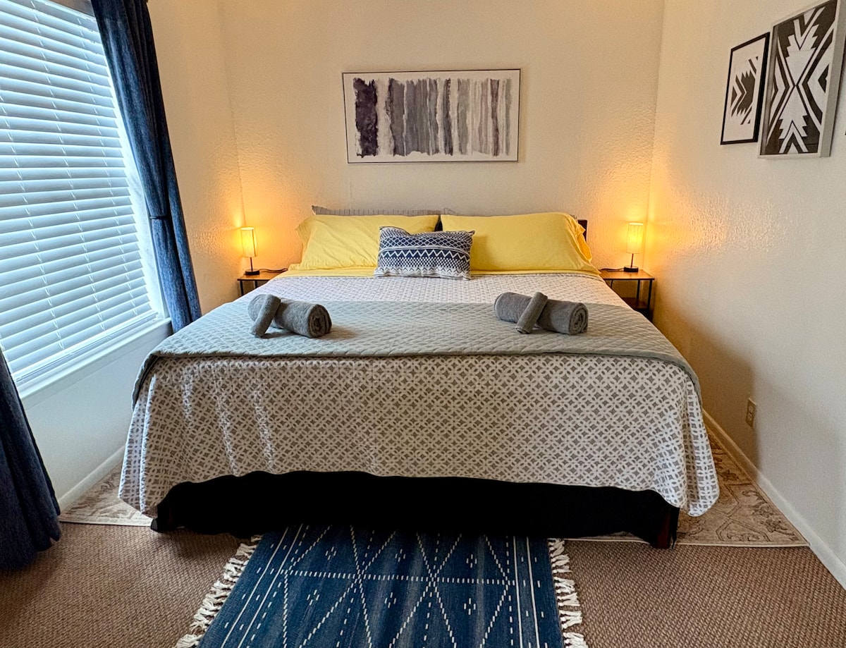 [Sep deals!] Cozy East Austin Oasis, no pet fee