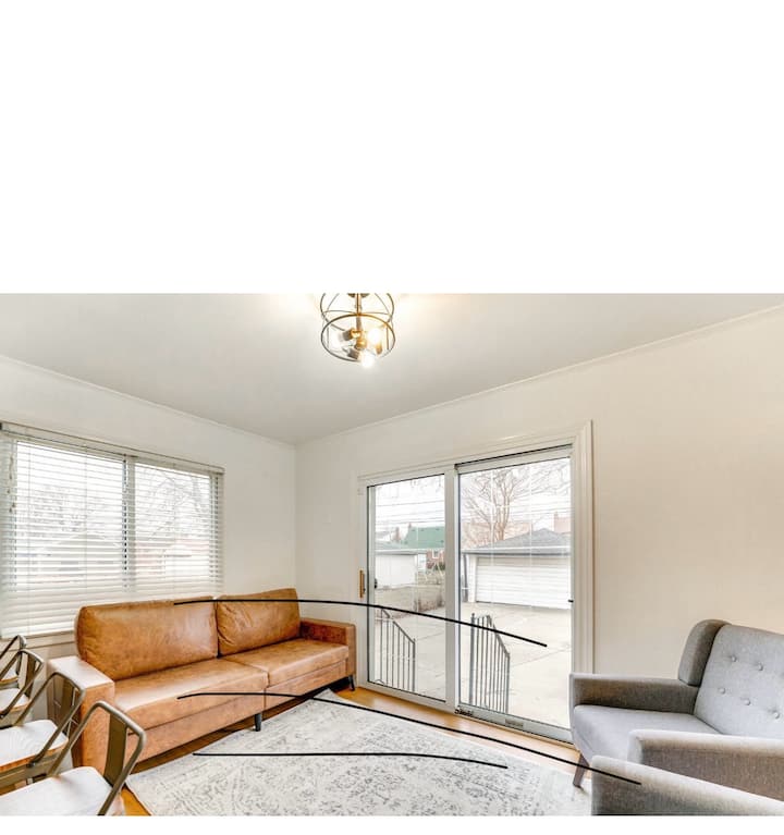 Elegant, Clean And All Updated . - Dearborn, MI