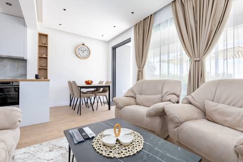 Successful Airbnb property: Apartment Ruza 1 with swimming pool in Herceg Novi