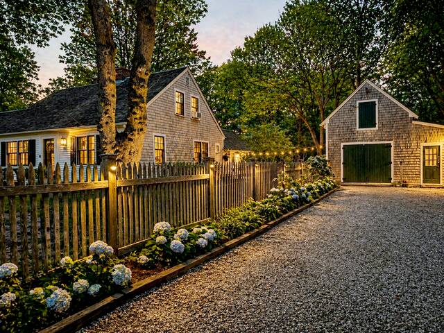 HostedGuest, LLC With Your Host Amy managed Airbnb listing 1