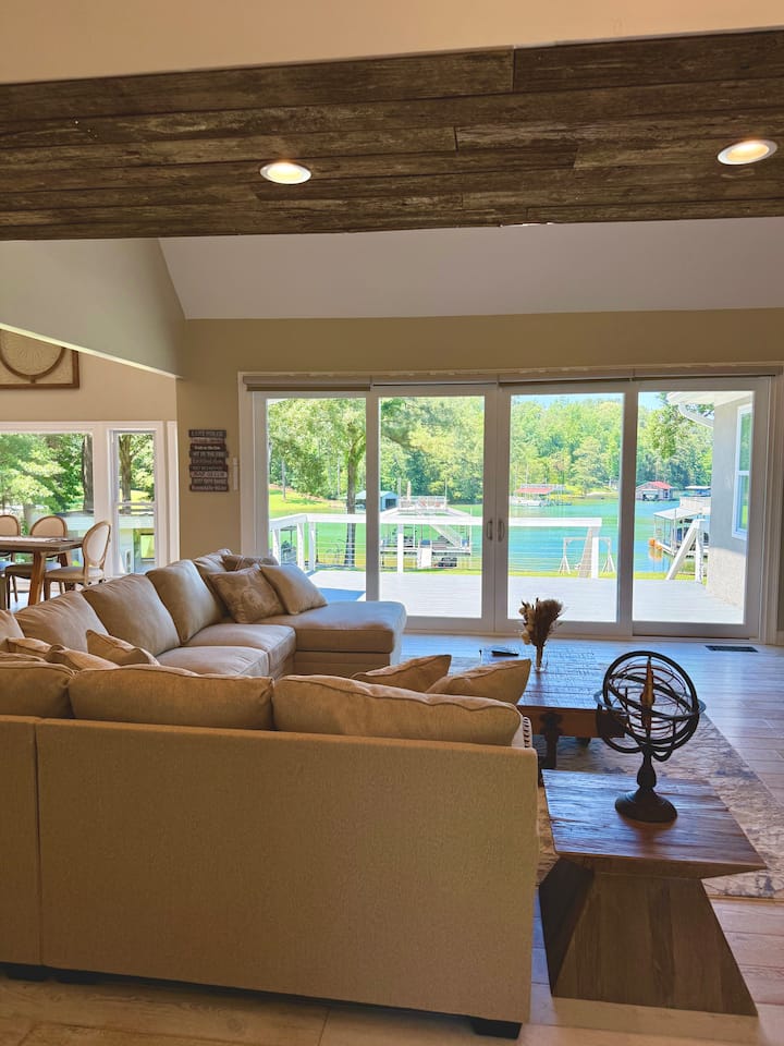 Oasis On The Lake - Lake Lanier, GA