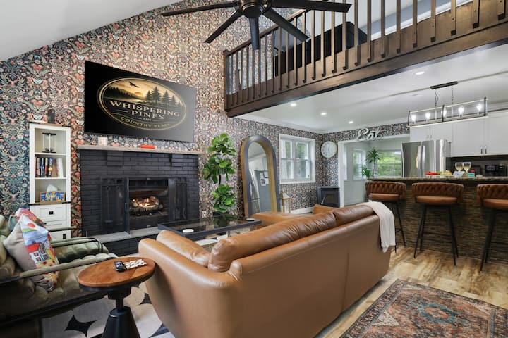 Designer Pocono Retreat•fire Pit•lake & Ski - Tobyhanna, PA