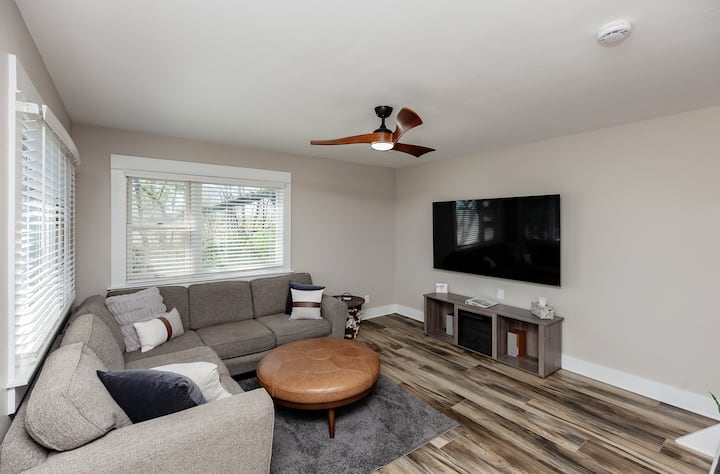 Farmhouse-ish - All The Charm Without The Farm - Carlisle, IA