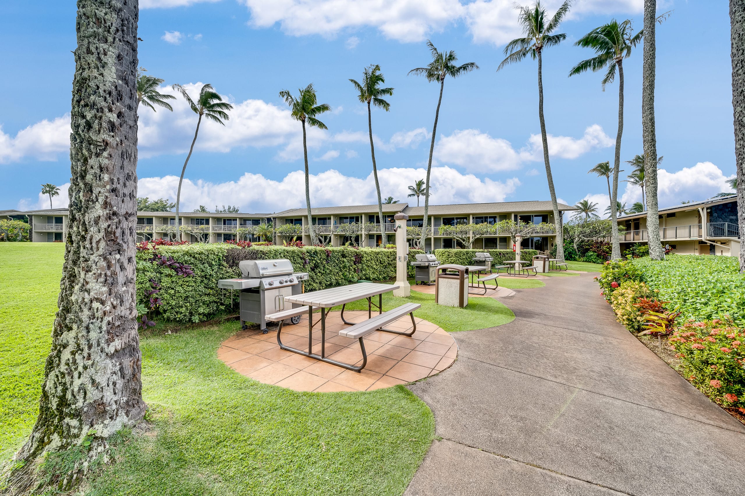 Condo in Lahaina · ★4.64 · 1 bedroom · 2 beds · 1 bath - Image 49