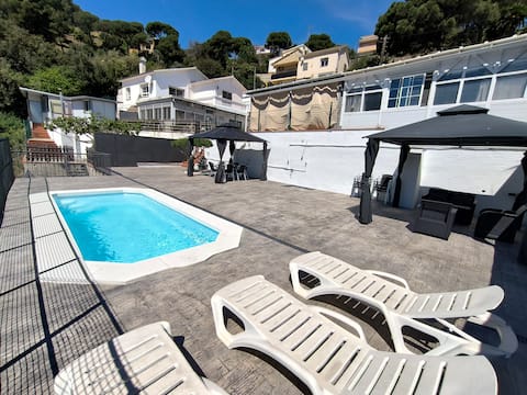 Kybalion Space House Near Barcelona