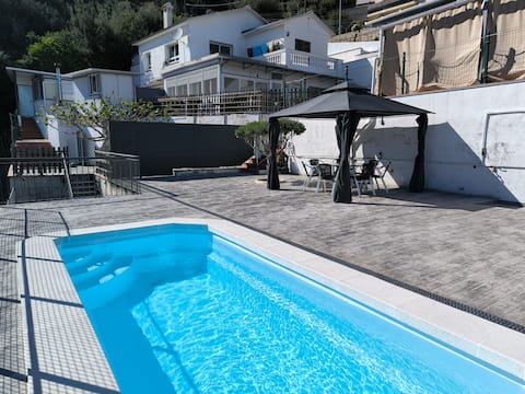 Kybalion Space House Near Barcelona