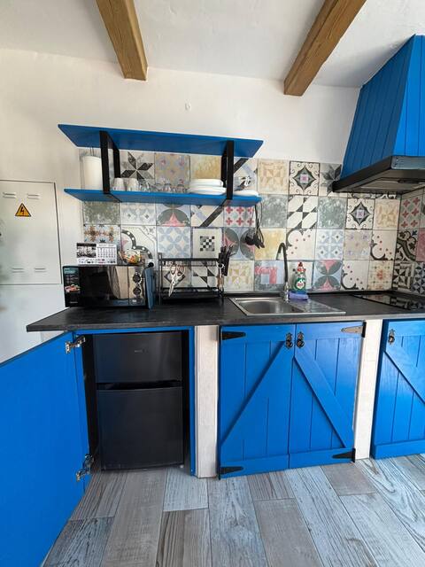 Top performing Airbnb: Villa Huertezuela Vintage apartment with patio in Casares