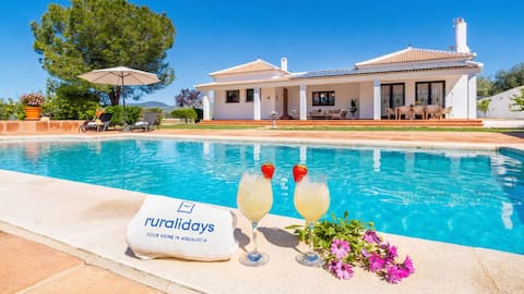 Villa Los Caracoles Casabermeja by Ruralidays