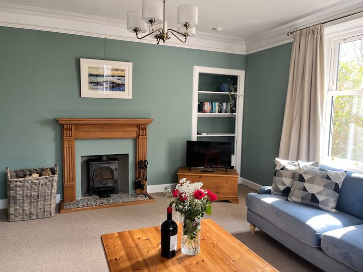 Hildon

Spacious Townhouse In Vibrant Village - Melrose