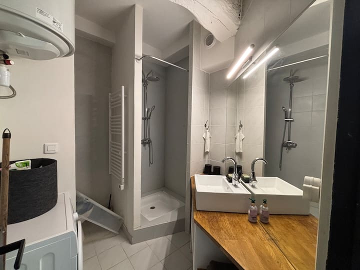 Petit Loft Avec Terrasse - Arles
