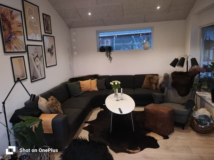 Nyrenoveret Hus I Hirtshals. - Hirtshals