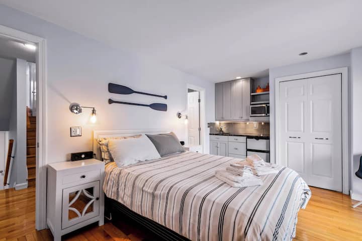 Wake up refreshed in a serene coastal-inspired retreat, complete with an ensuite bath and all the comforts of home.