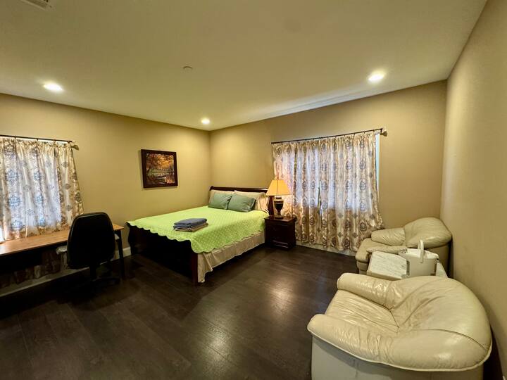 Sequoia-Kings Canyon Wilderness
Haha   ……
Kvalitná posteľ veľkosti CAL King 84*72
 
             