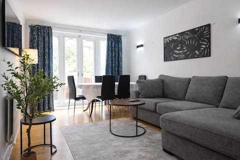 5-Bed Home with Parking – Perfect for Contractors