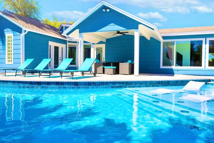 Insta-Worthy Oasis- Pickleball, Bball, Mini Golf gallery image 3