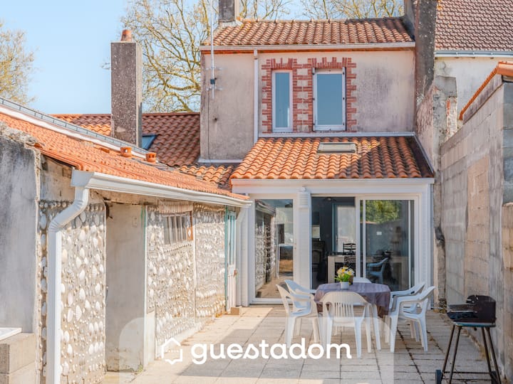 La Maison De Retz - 400m Centre - Jardin - Machecoul
