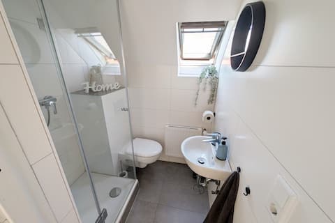 BE09 Spacious Apartment on 2 Floors