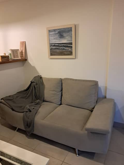 Anuncio de Airbnb popular: Single room in downtown Santa Fe en Santa Fe