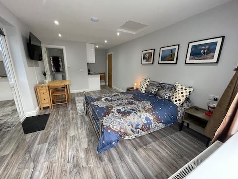 Top performing Airbnb: The Studio @ Winnersh in Wokingham