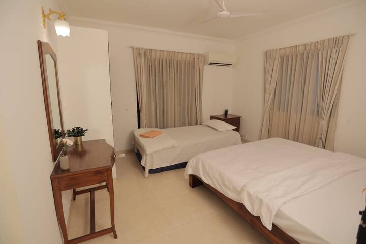 Bedroom 3 image 1