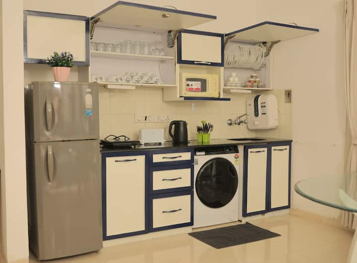 Full kitchen image 1