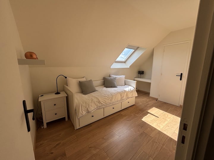 غرفة النوم 2