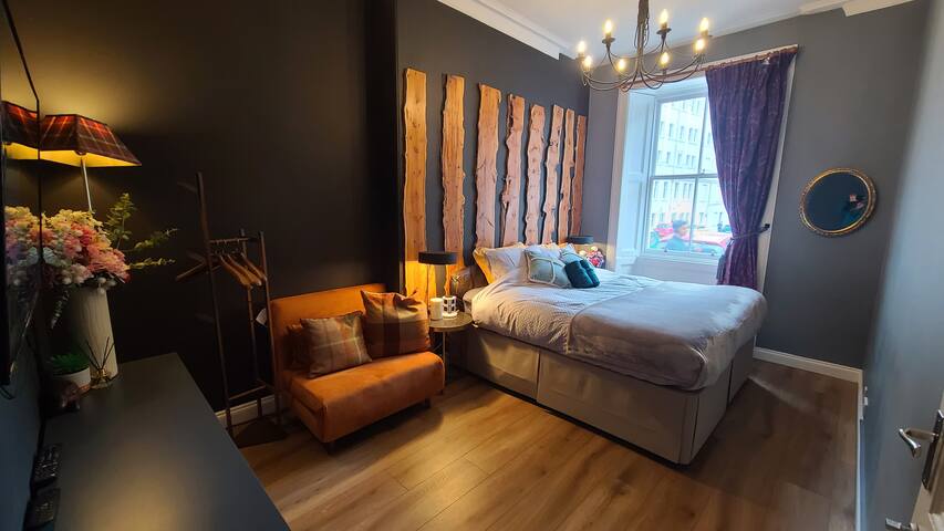 Ground Floor Main Door Old Town Flat Near Castle gallery image 2