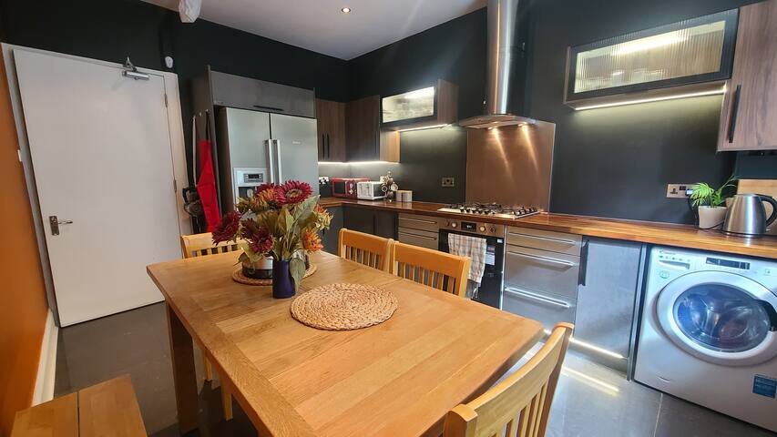 Ground Floor Main Door Old Town Flat Near Castle gallery image 5