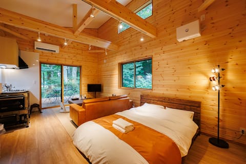 Car reqd. / Hidden Retreat in Narusawa / Max 4 ppl