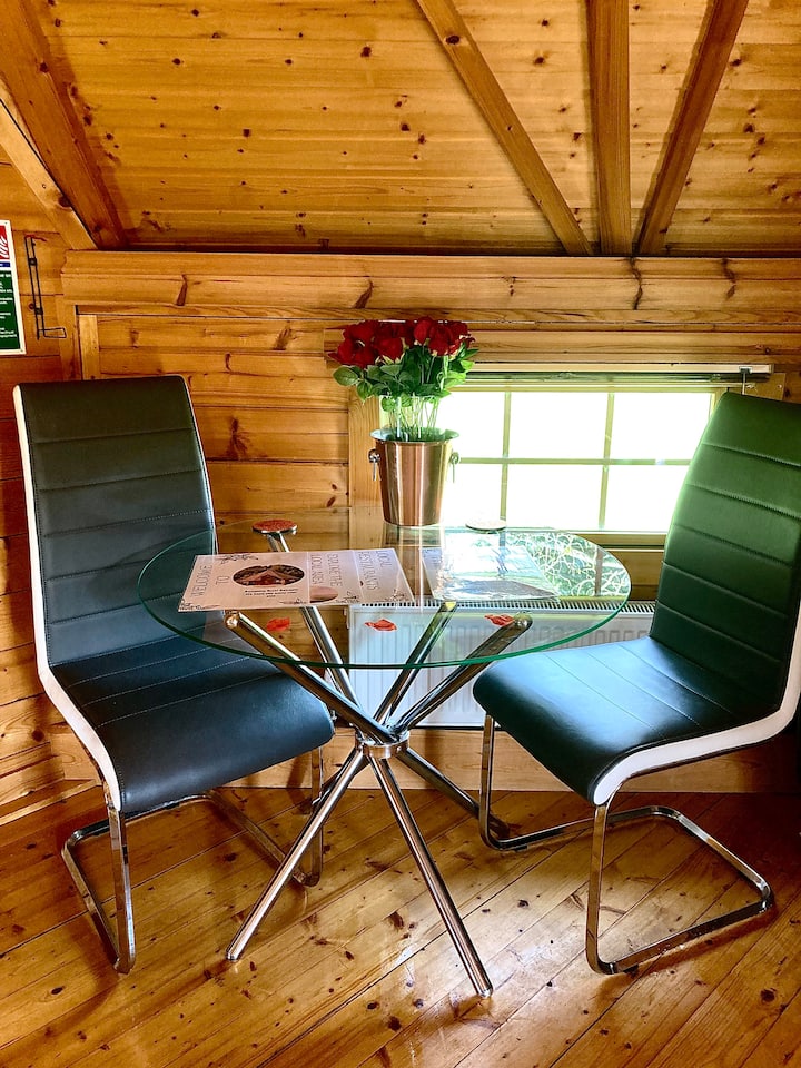 Romantic Rural Retreat ~ Bluebell - Crewkerne