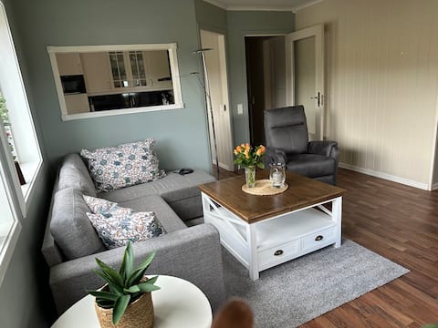 Top performing Airbnb: Cozy garden apartment in a detached house in Øygarden