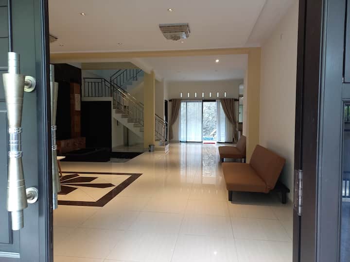 Nogotirto Homestay - Yogyakarta