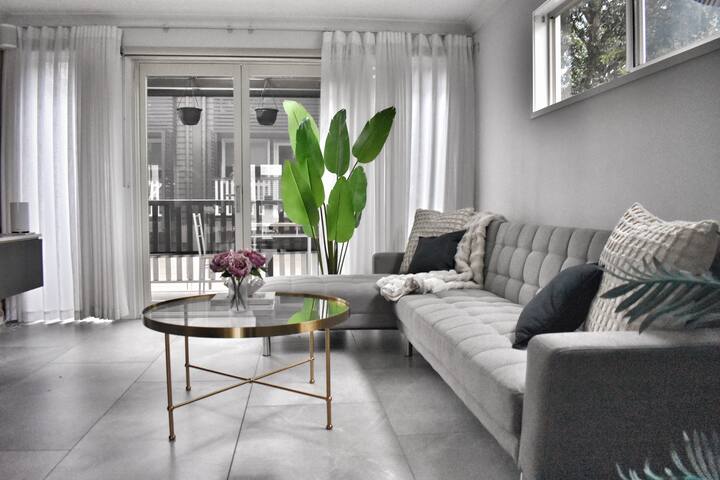 Grand Luxe 3BR Townhouse | Plunge Pool gallery image 2