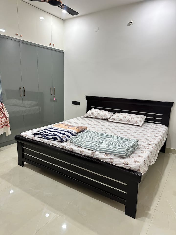 საძინებელი 1